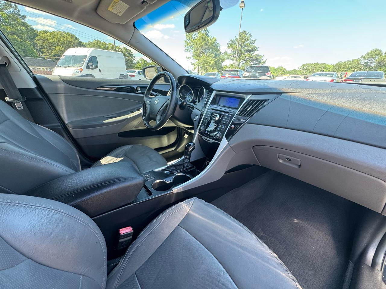 Hyundai Sonata Limited Auto 2011