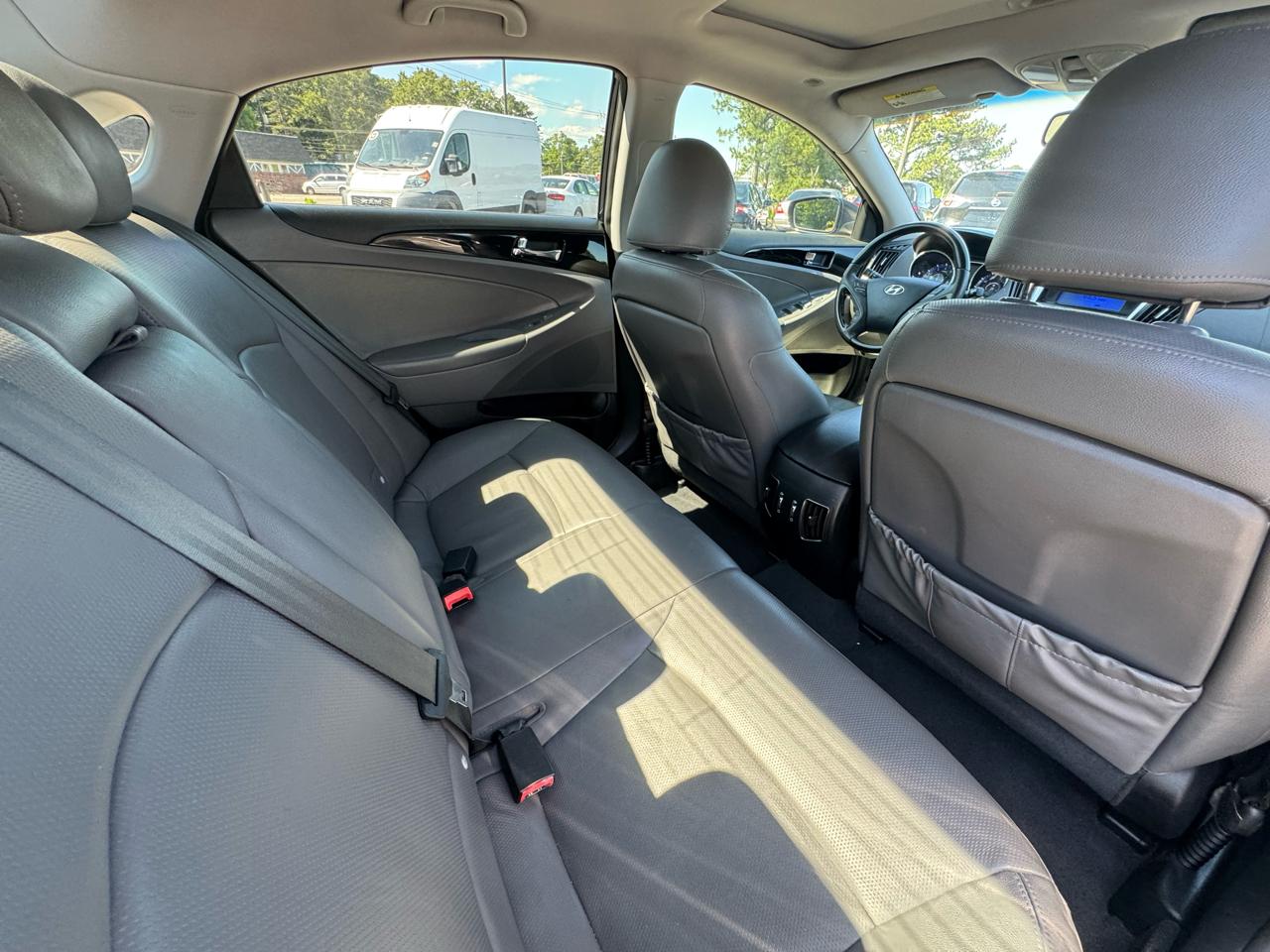 Hyundai Sonata Limited Auto 2011