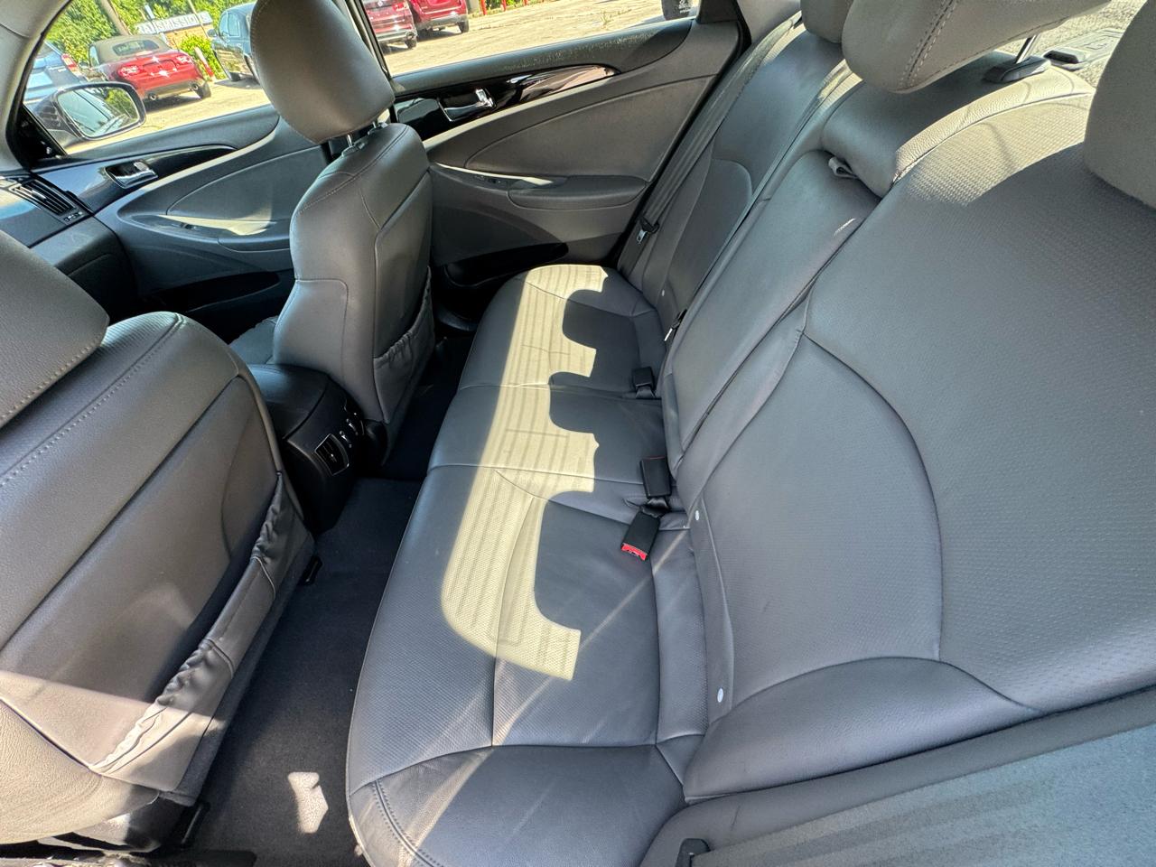 Hyundai Sonata Limited Auto 2011