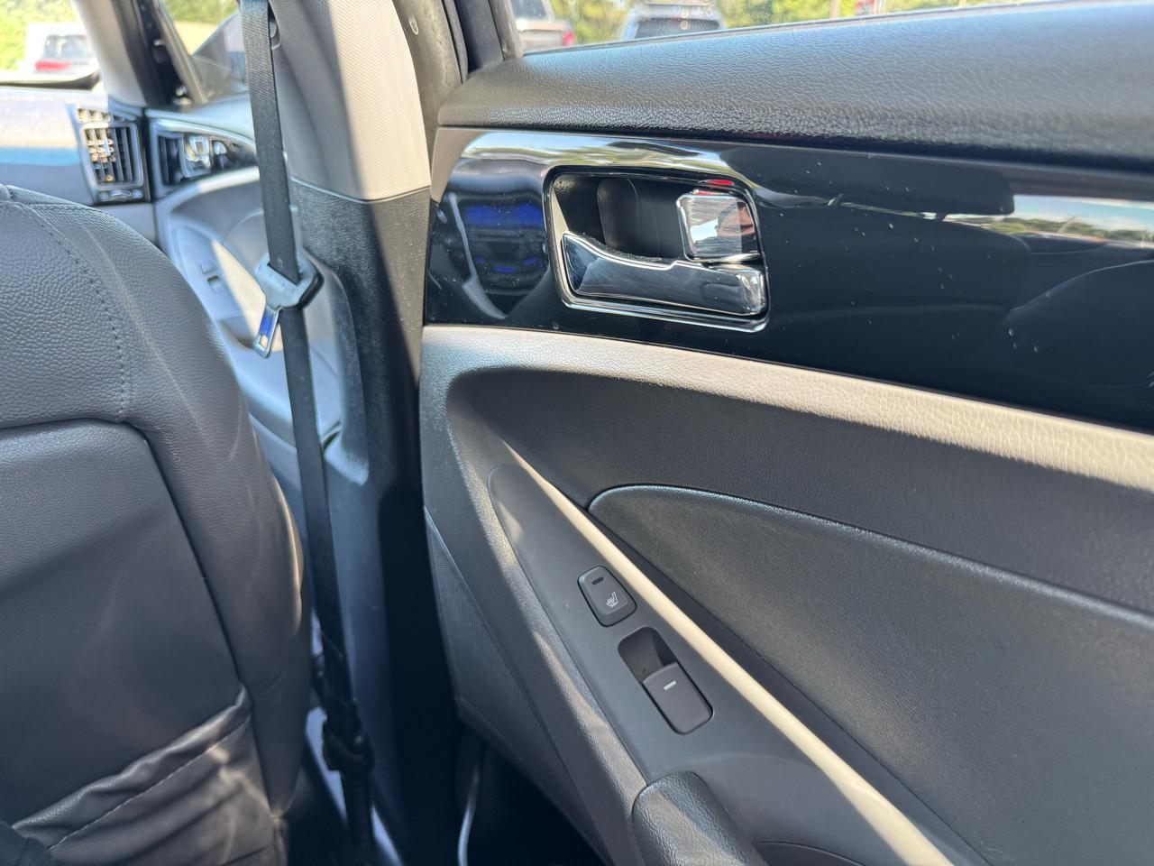 Hyundai Sonata Limited Auto 2011