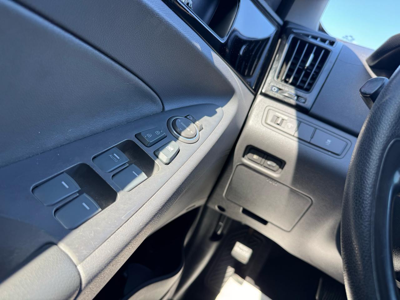 Hyundai Sonata Limited Auto 2011