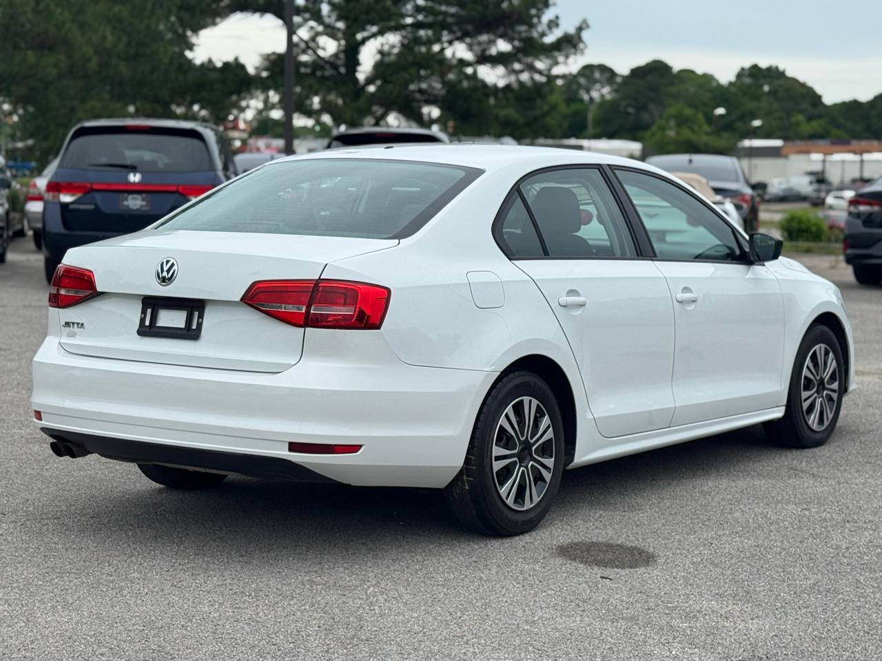 Volkswagen Jetta S 6A 2015
