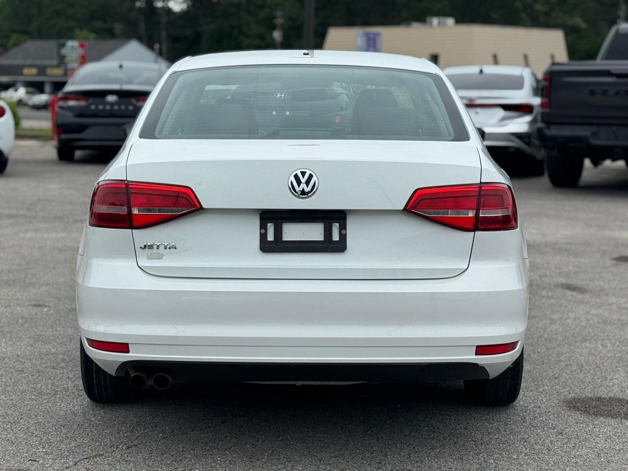 Volkswagen Jetta S 6A 2015