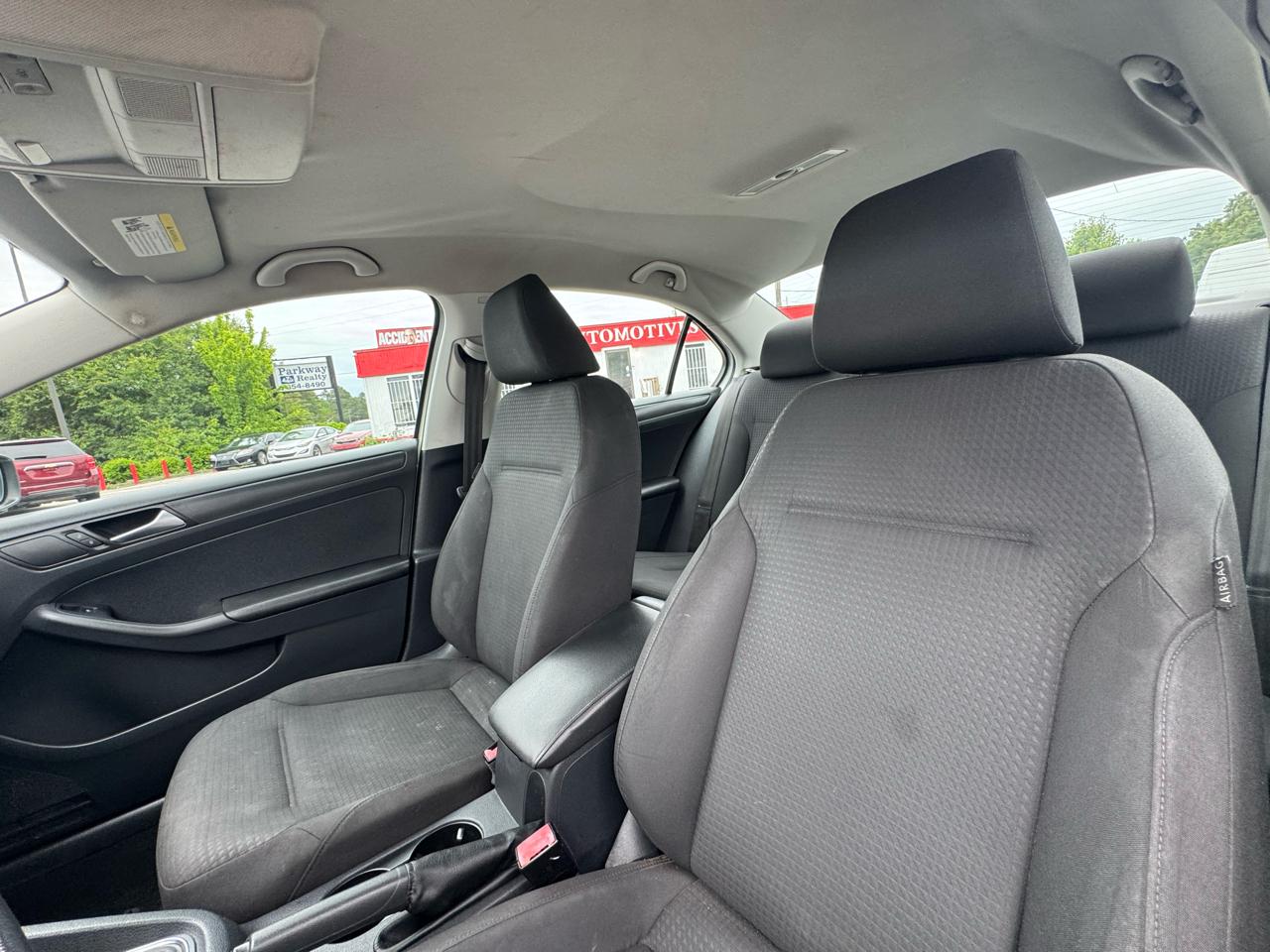Volkswagen Jetta S 6A 2015