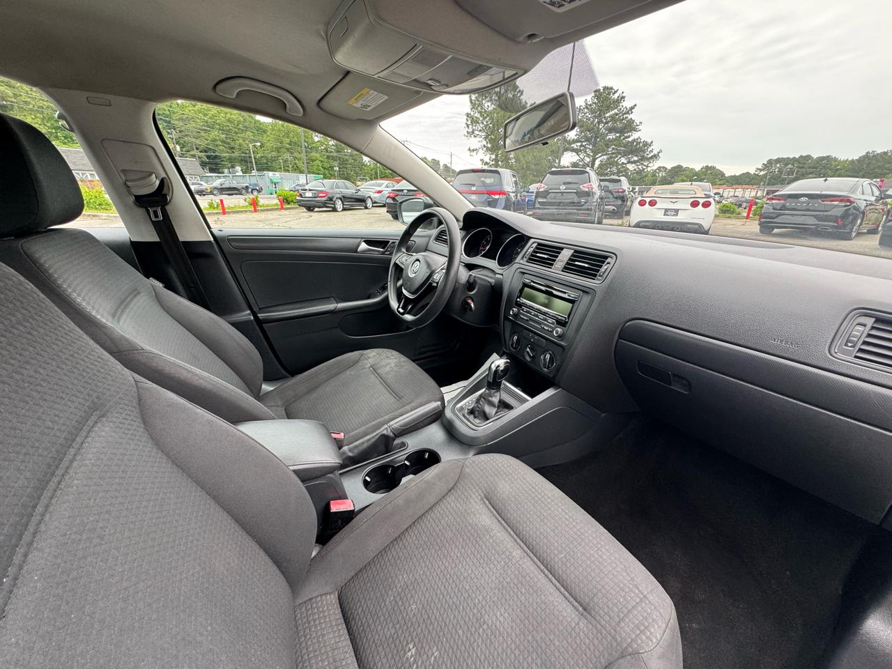 Volkswagen Jetta S 6A 2015