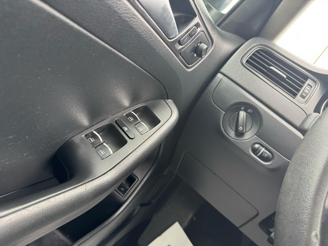 Volkswagen Jetta S 6A 2015