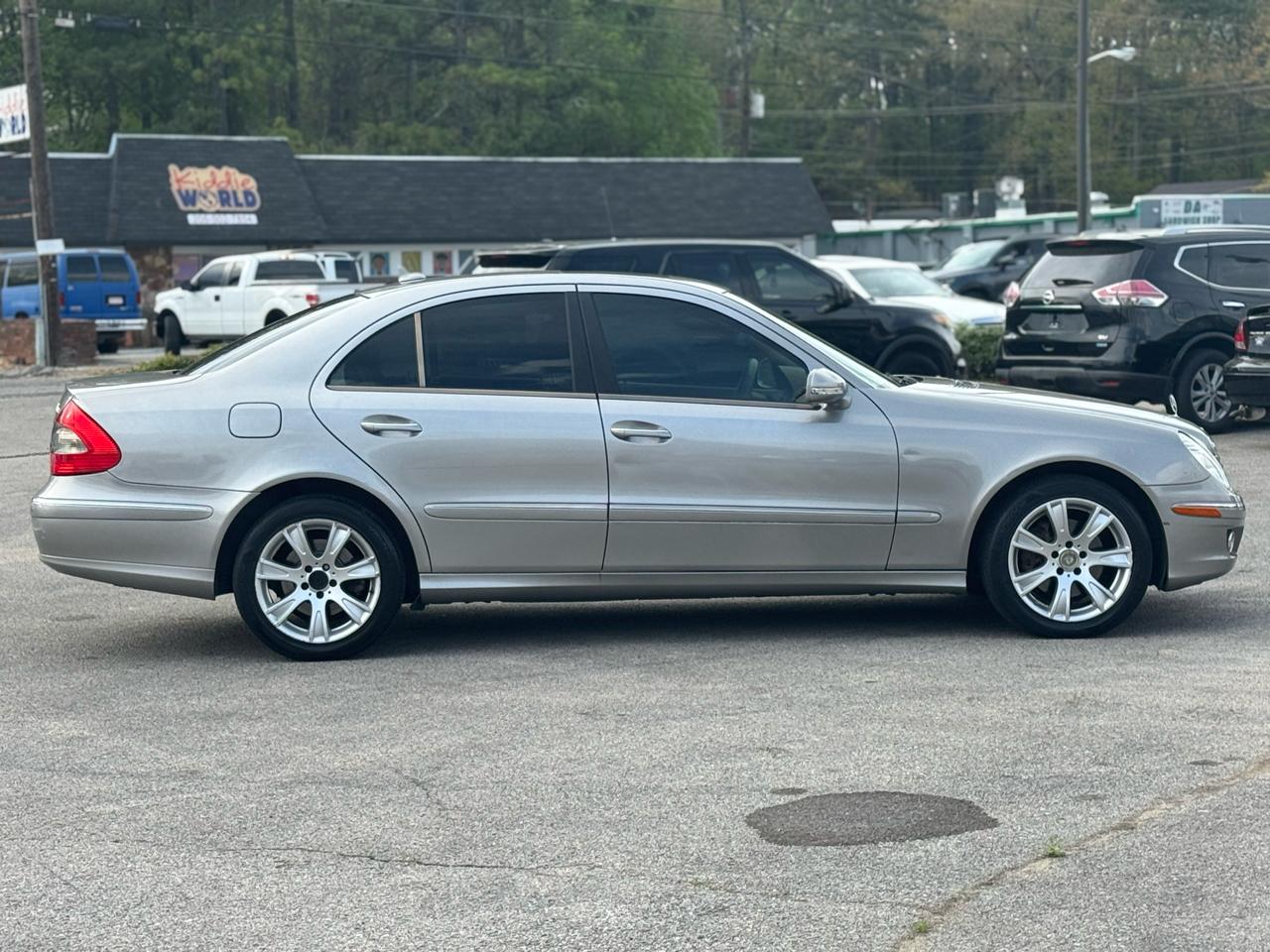 Mercedes-Benz E-Class E350 4MATIC Sedan 2009