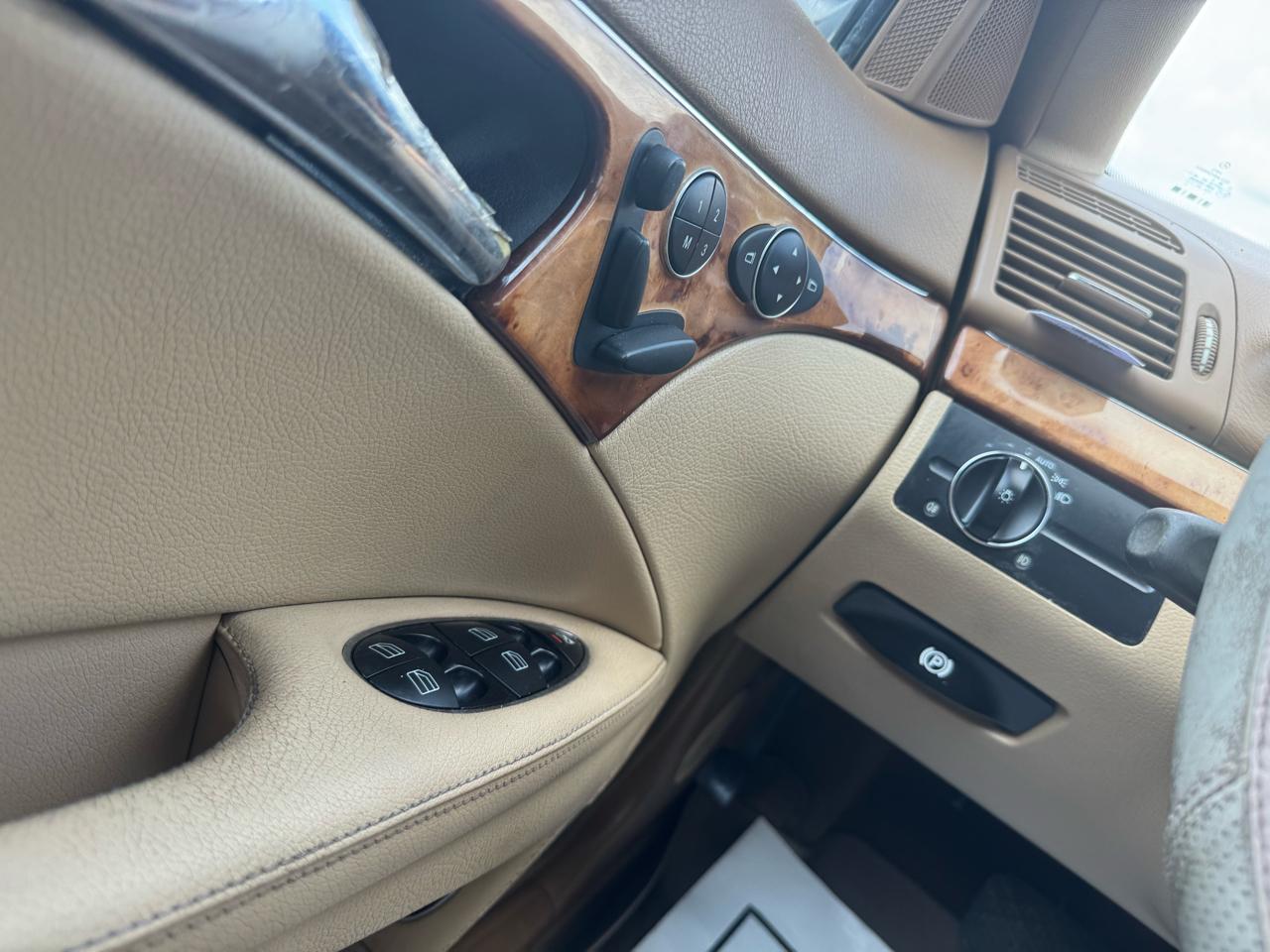 Mercedes-Benz E-Class E350 4MATIC Sedan 2009