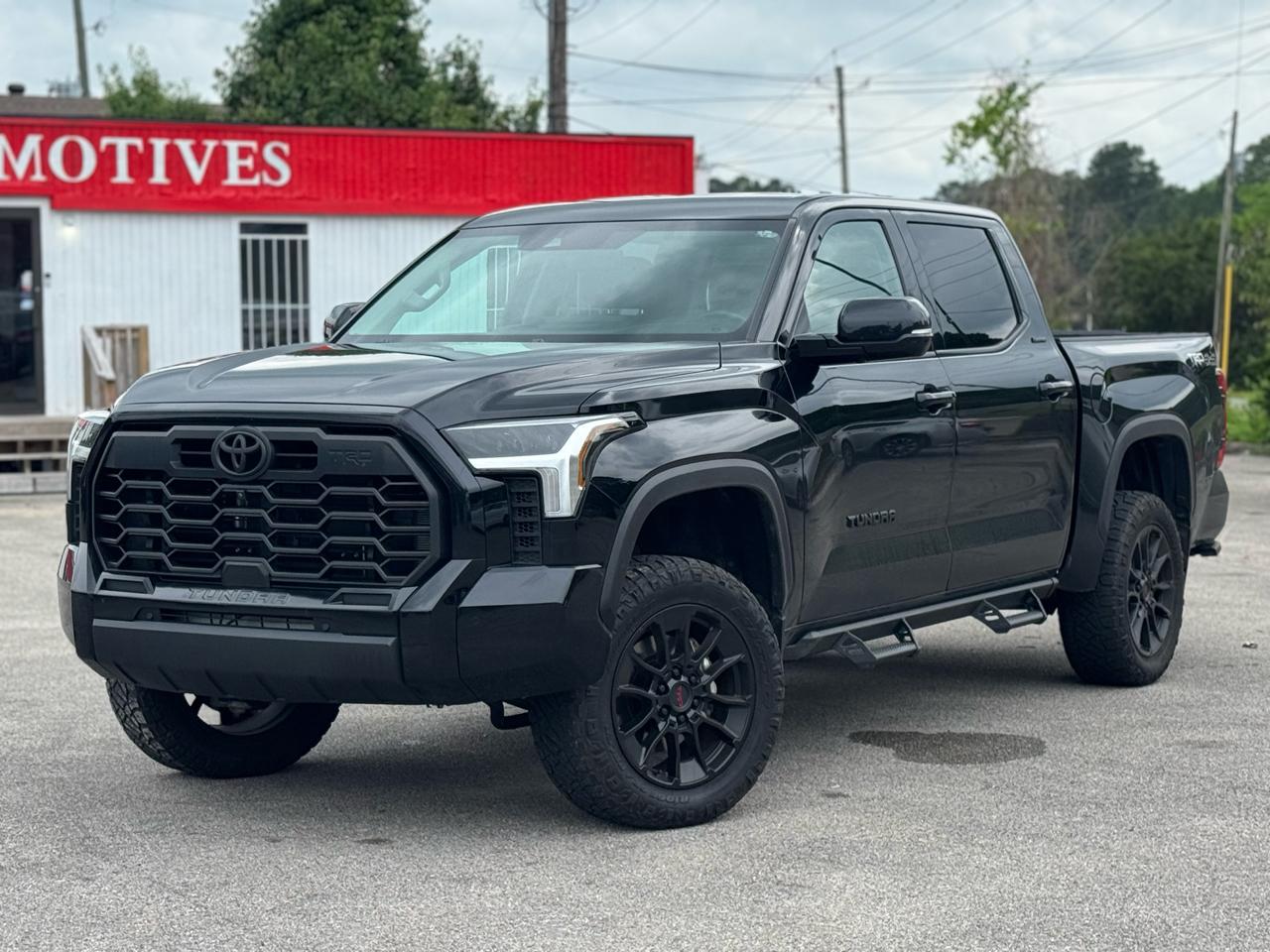Toyota Tundra Limited CrewMax 4WD 2024