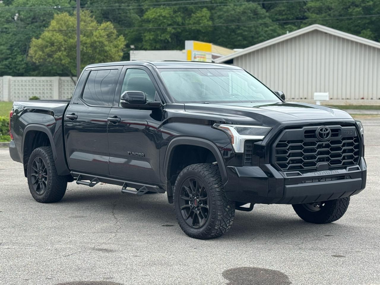Toyota Tundra Limited CrewMax 4WD 2024