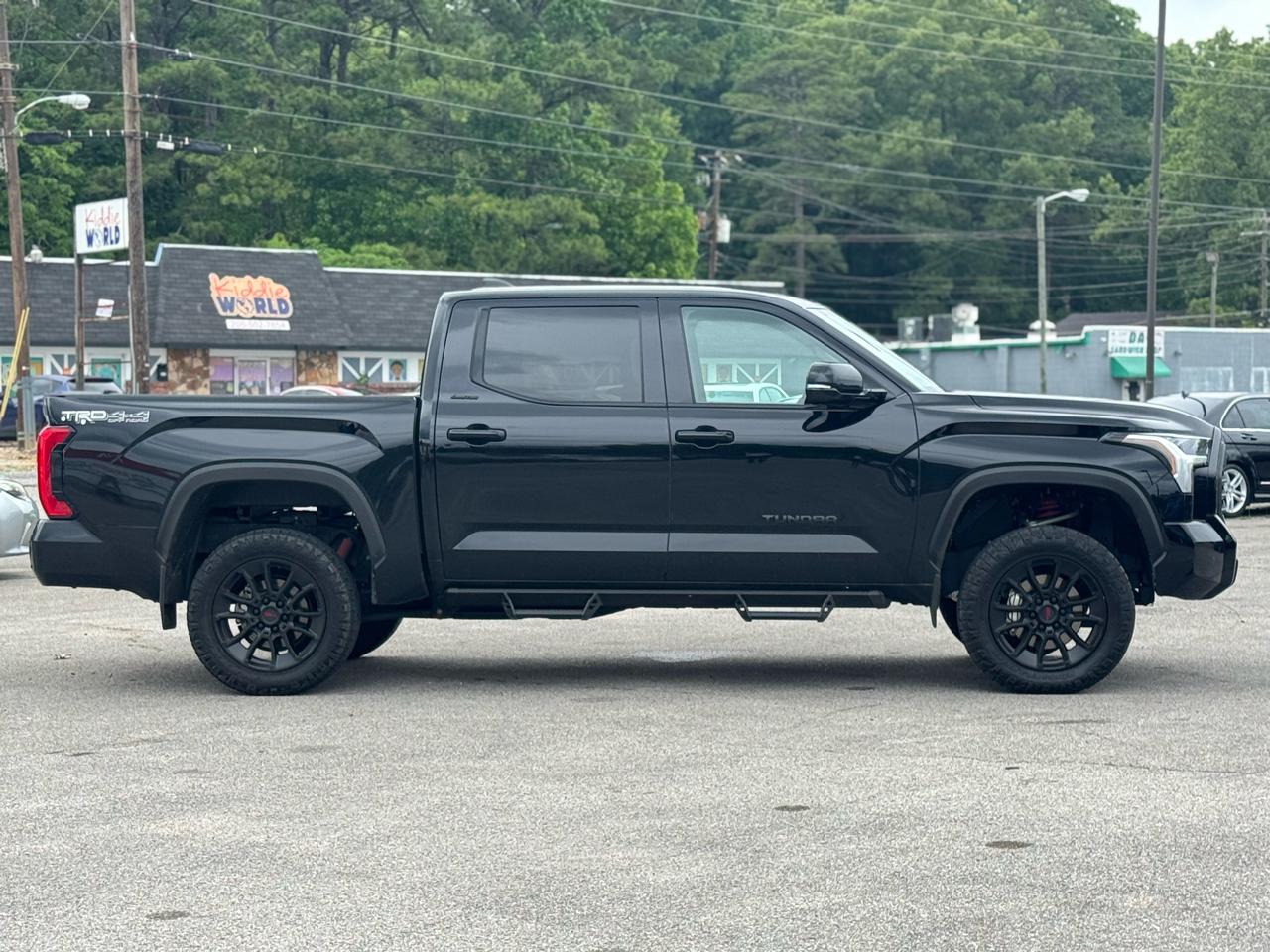 Toyota Tundra Limited CrewMax 4WD 2024
