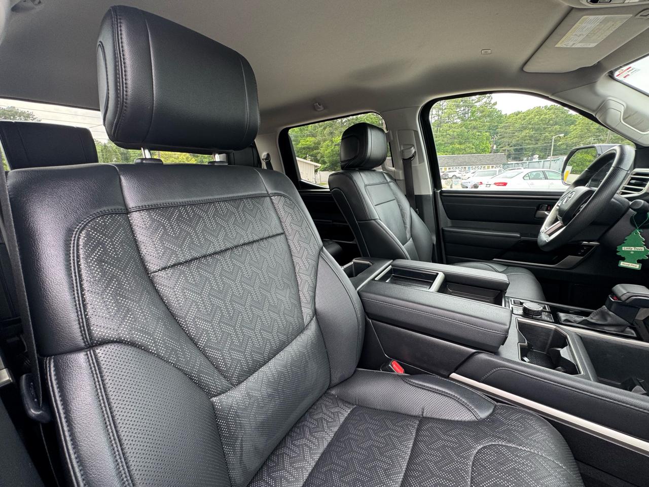 Toyota Tundra Limited CrewMax 4WD 2024