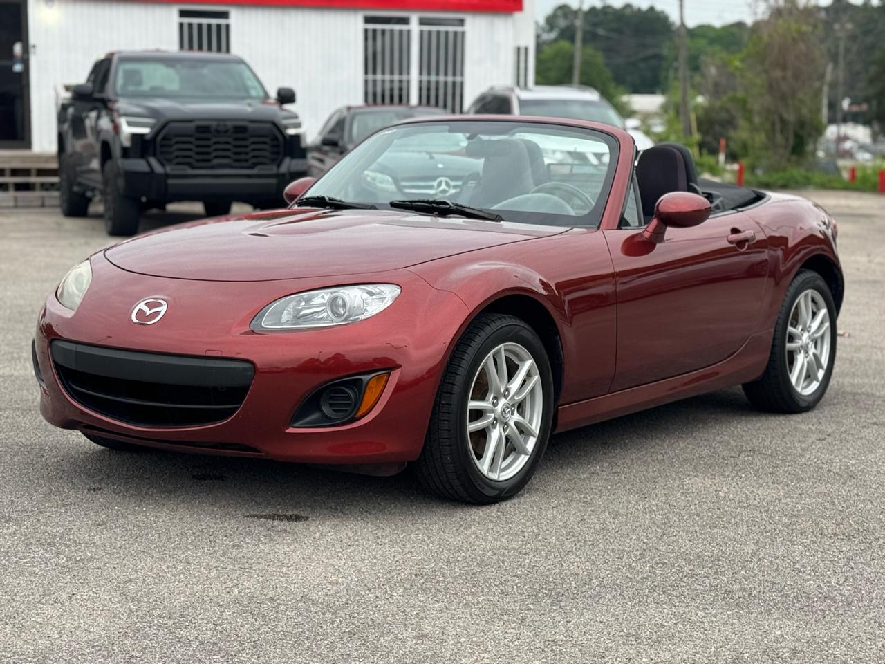 Mazda MX-5 Miata Sport 2012