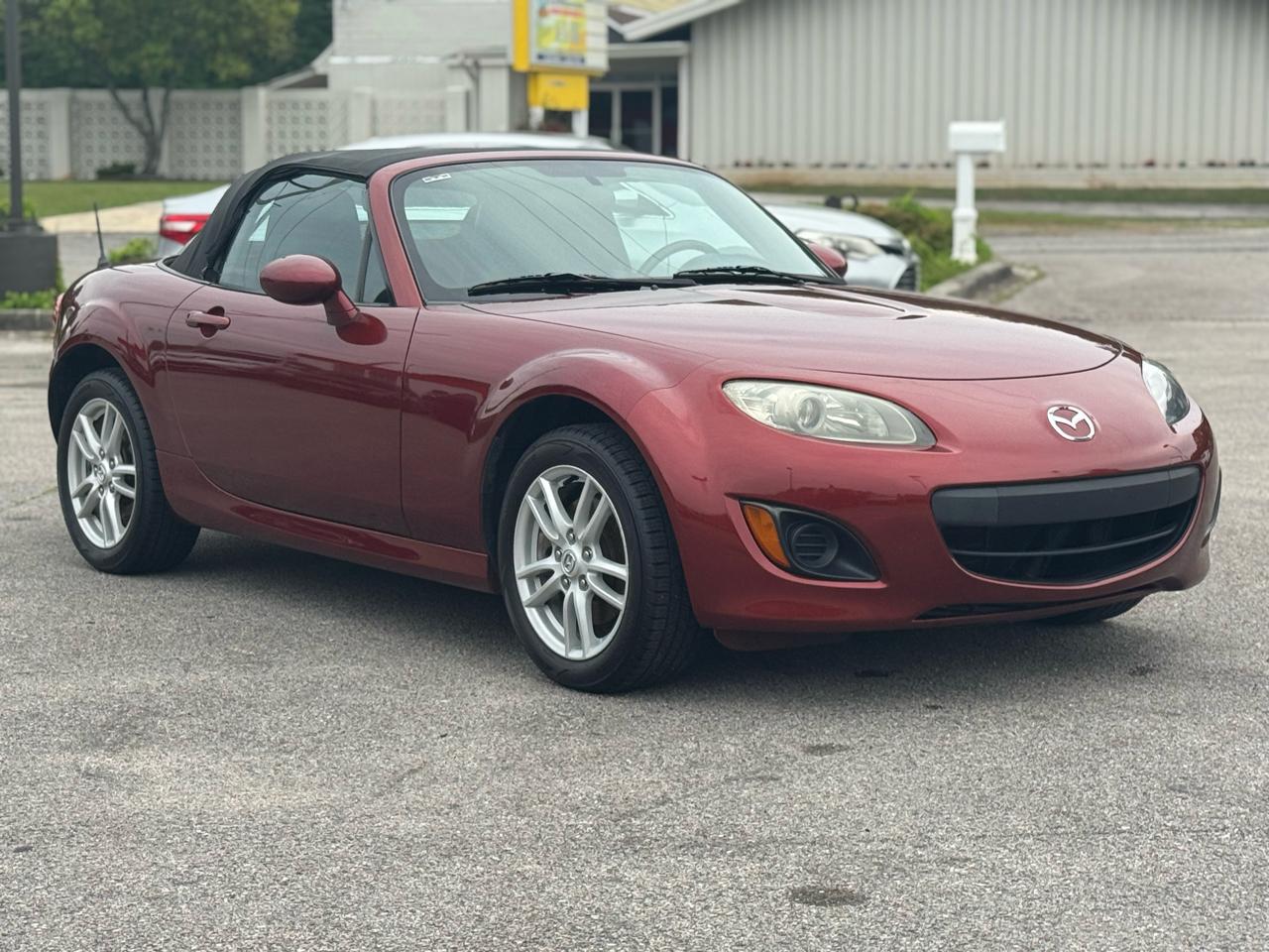Mazda MX-5 Miata Sport 2012