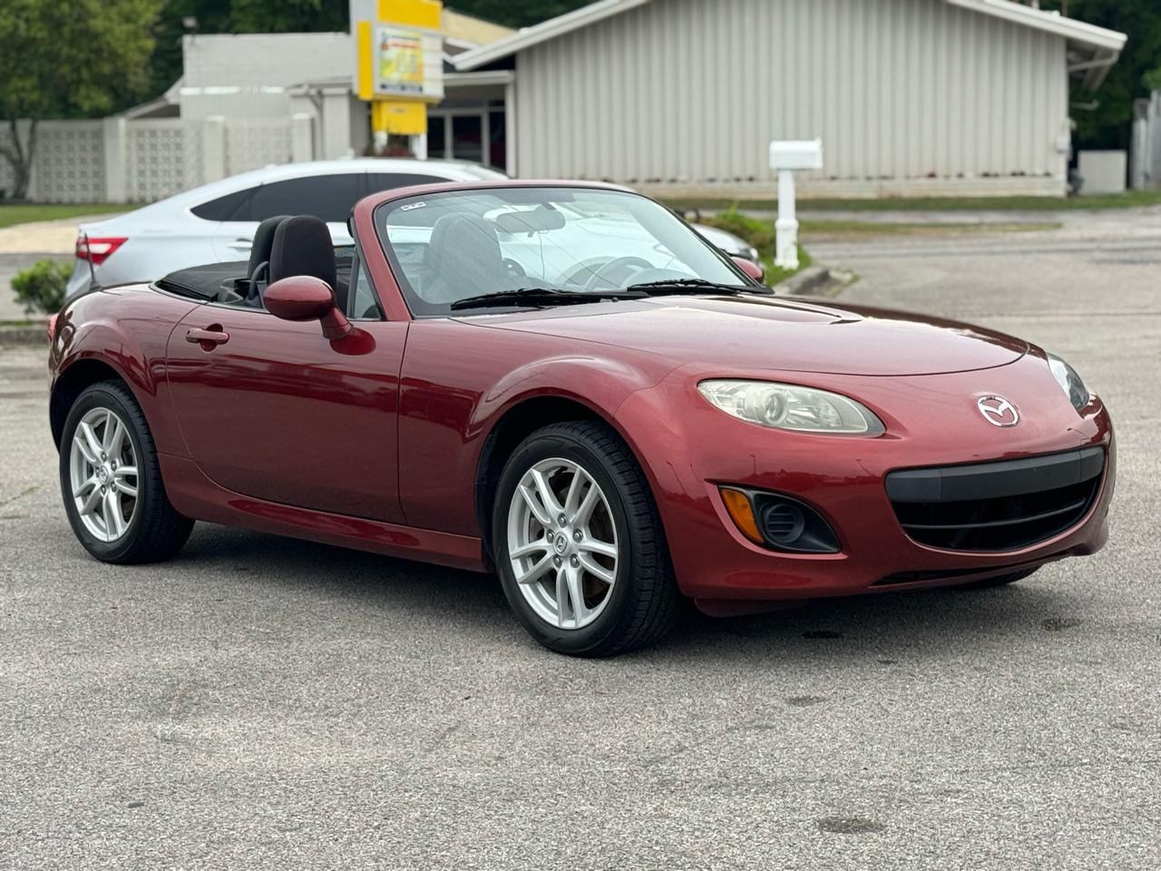 Mazda MX-5 Miata Sport 2012