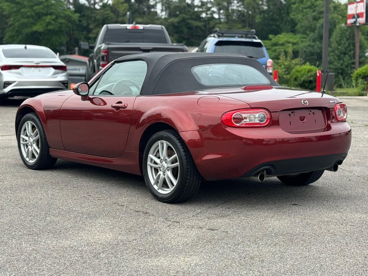 Mazda MX-5 Miata Sport 2012