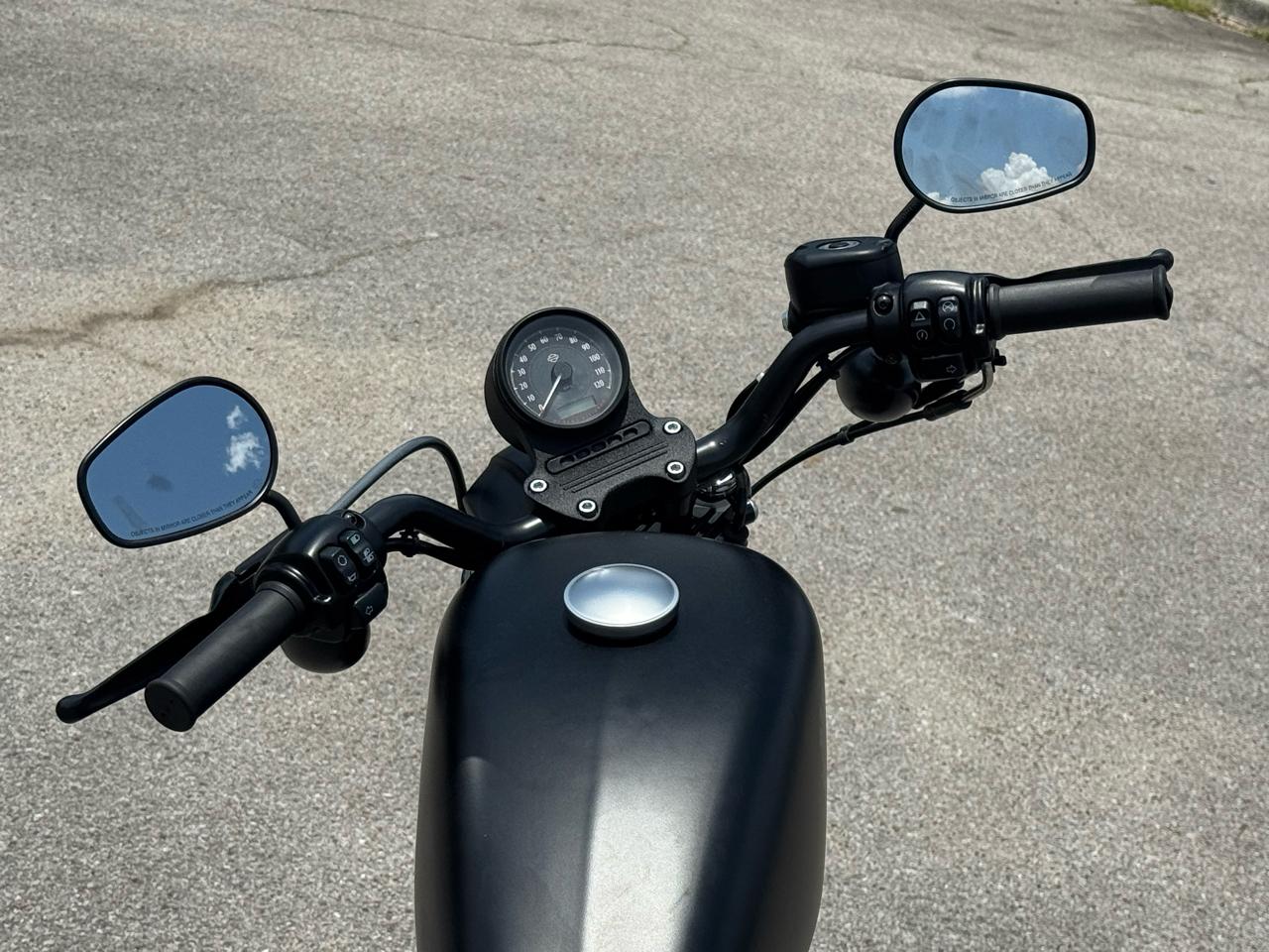 Harley-Davidson Sportster 883  2021