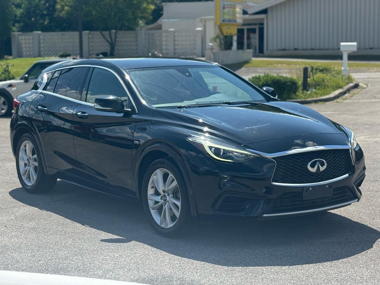 Infiniti QX30 FWD 2018