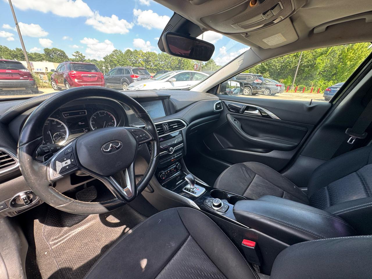 Infiniti QX30 FWD 2018