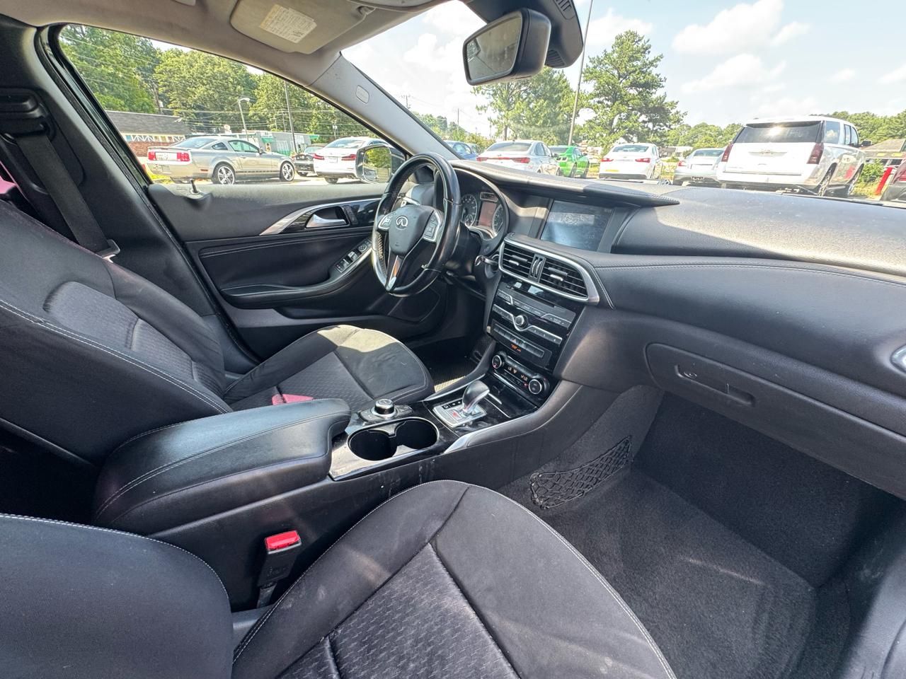 Infiniti QX30 FWD 2018