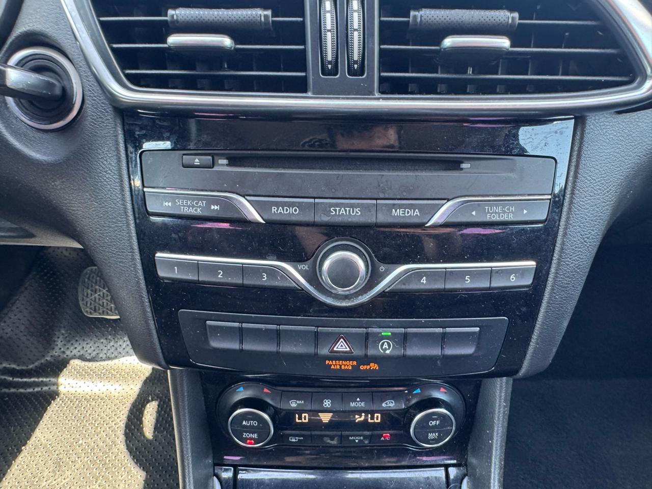 Infiniti QX30 FWD 2018