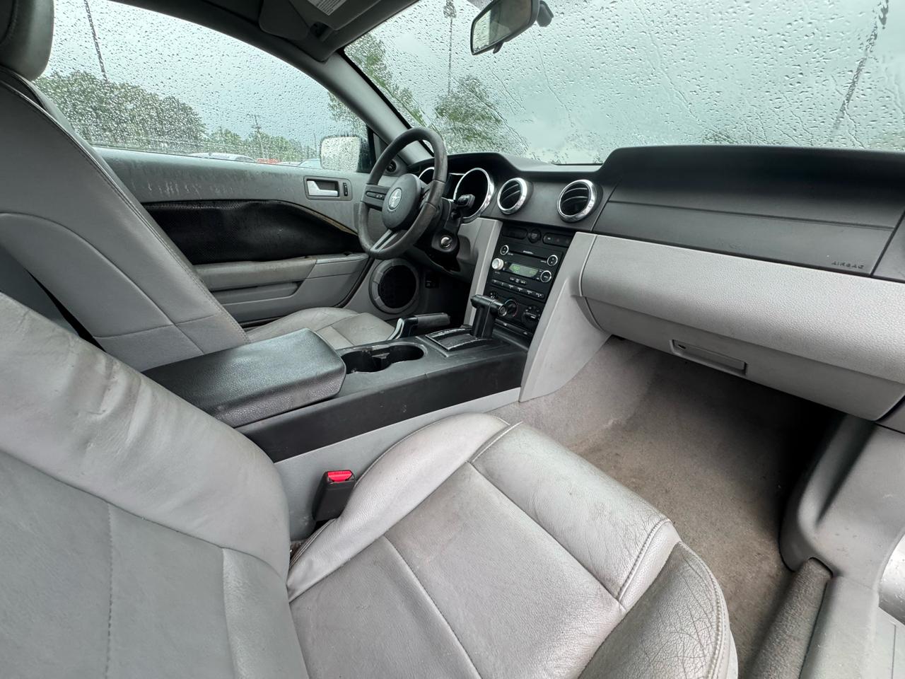 Ford Mustang V6 Premium Coupe 2008