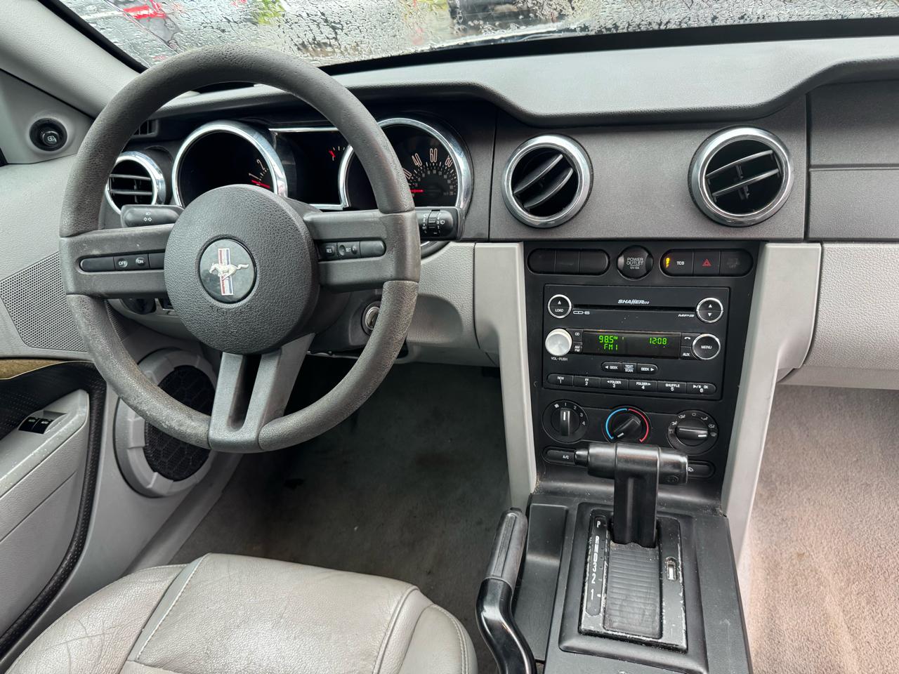 Ford Mustang V6 Premium Coupe 2008