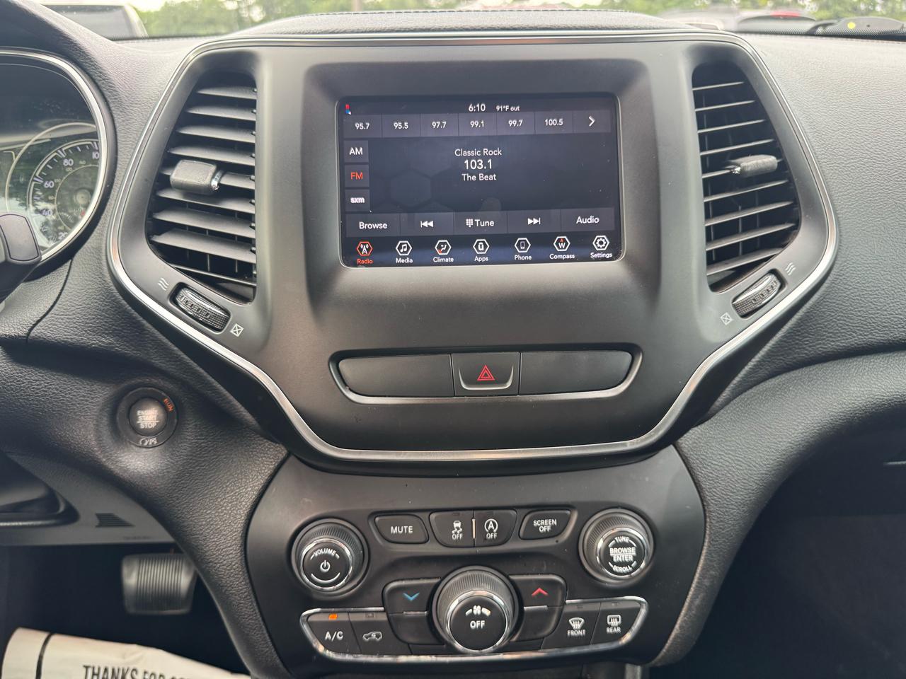 Jeep Cherokee Latitude Plus FWD 2019