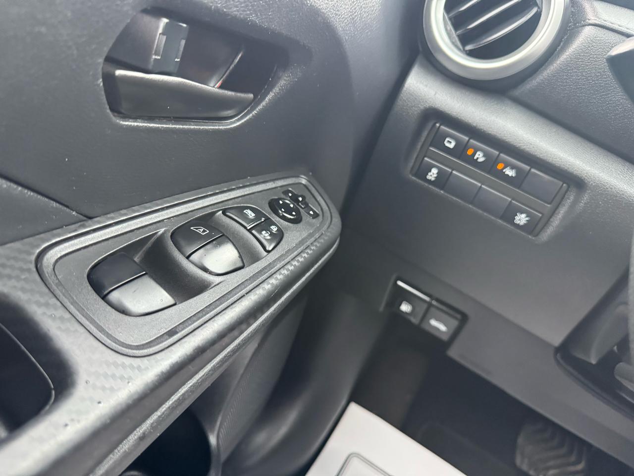 Nissan Versa S 2021
