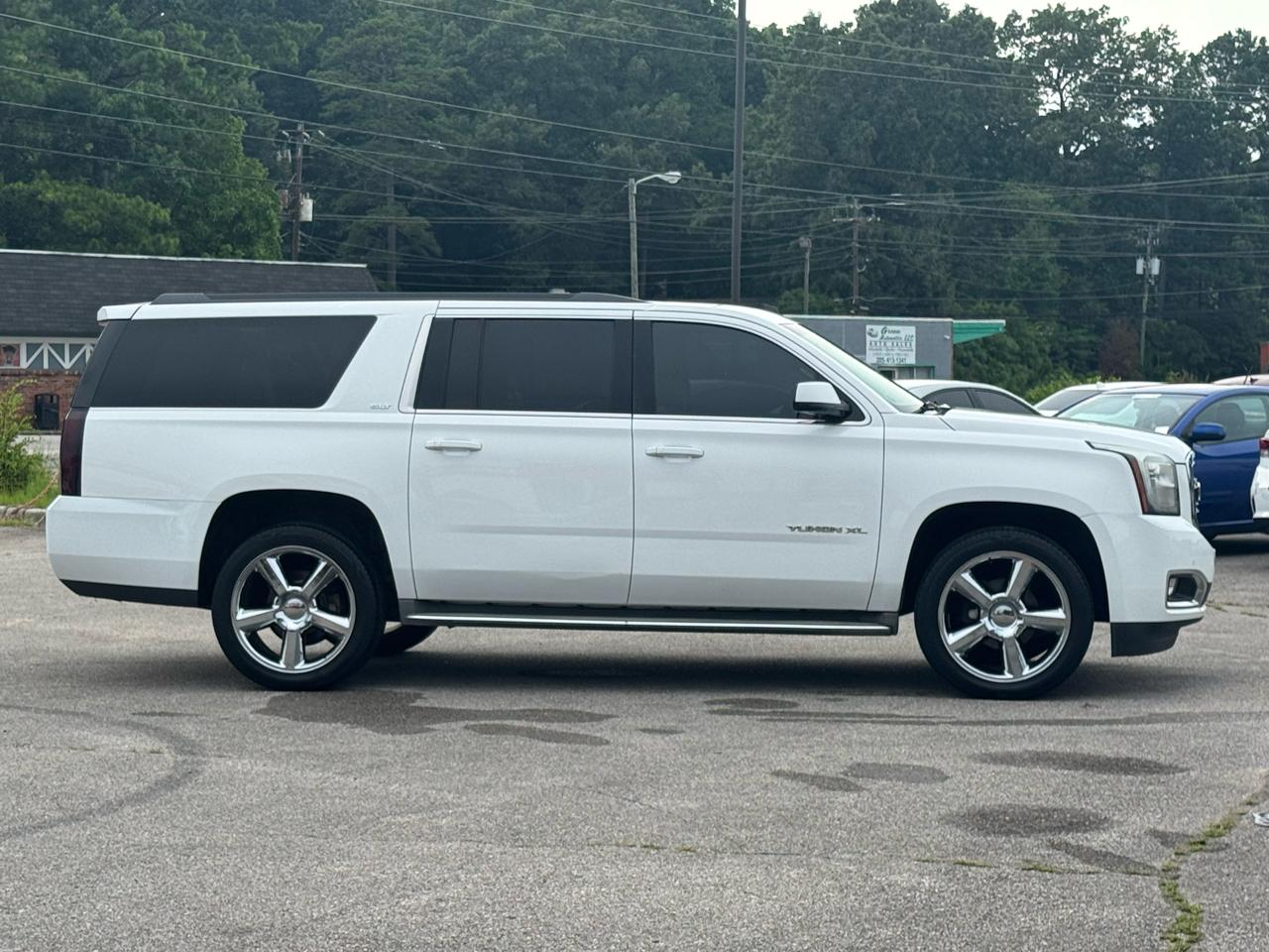 GMC Yukon XL SLT 1/2 Ton 2WD 2015