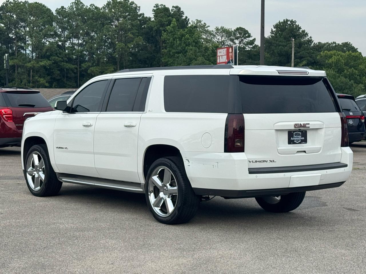GMC Yukon XL SLT 1/2 Ton 2WD 2015