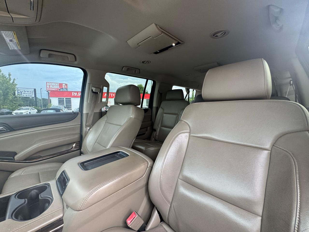 GMC Yukon XL SLT 1/2 Ton 2WD 2015