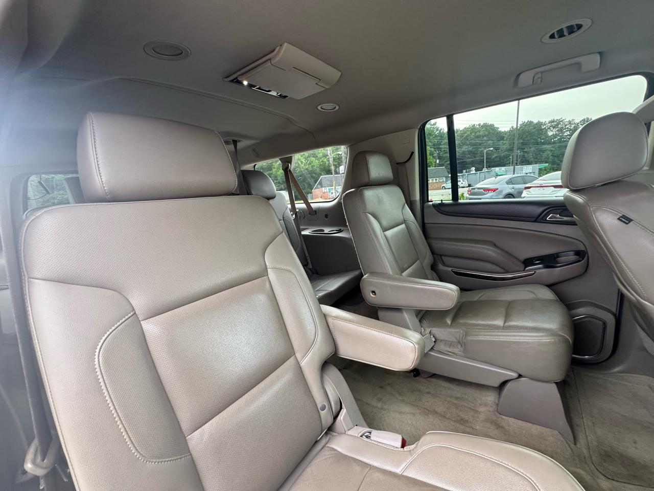 GMC Yukon XL SLT 1/2 Ton 2WD 2015