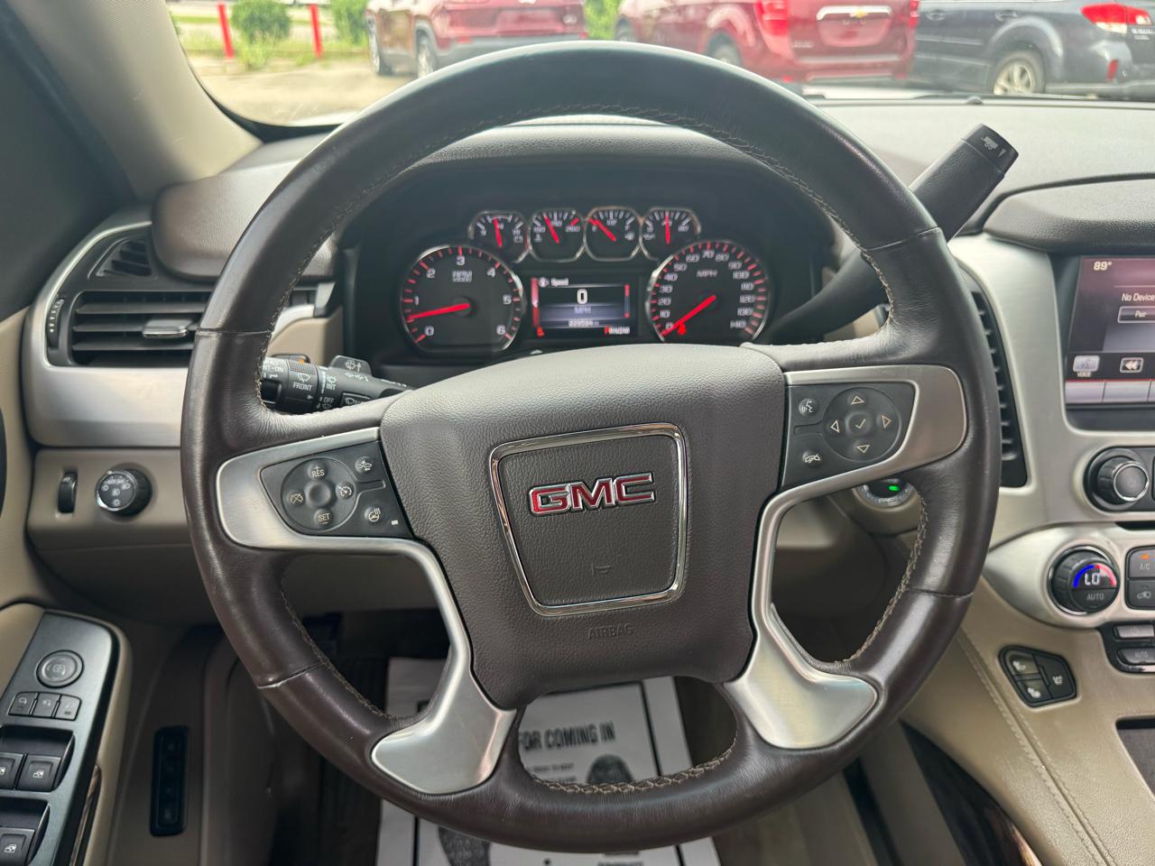 GMC Yukon XL SLT 1/2 Ton 2WD 2015