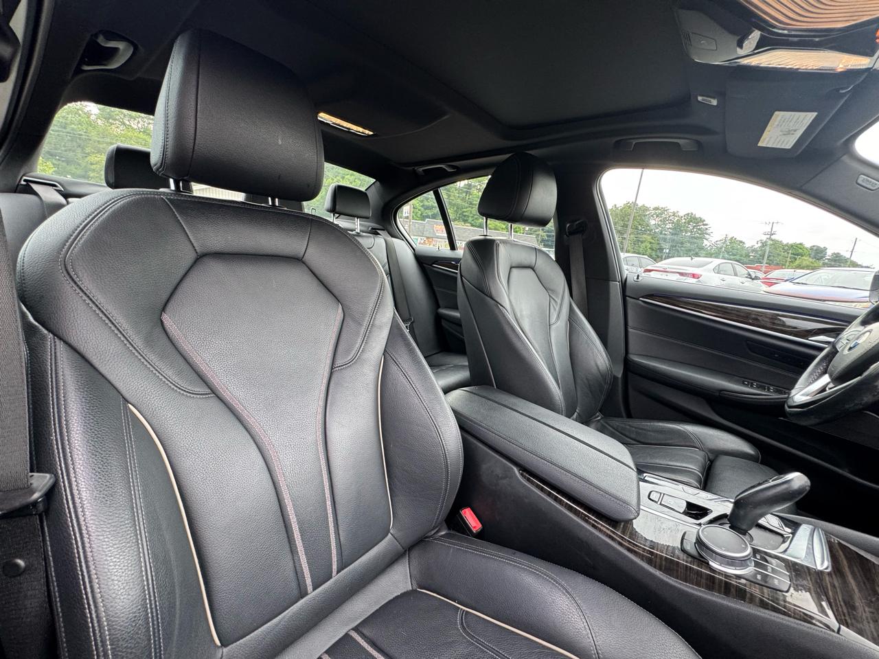BMW 5-Series 530i xDrive 2021