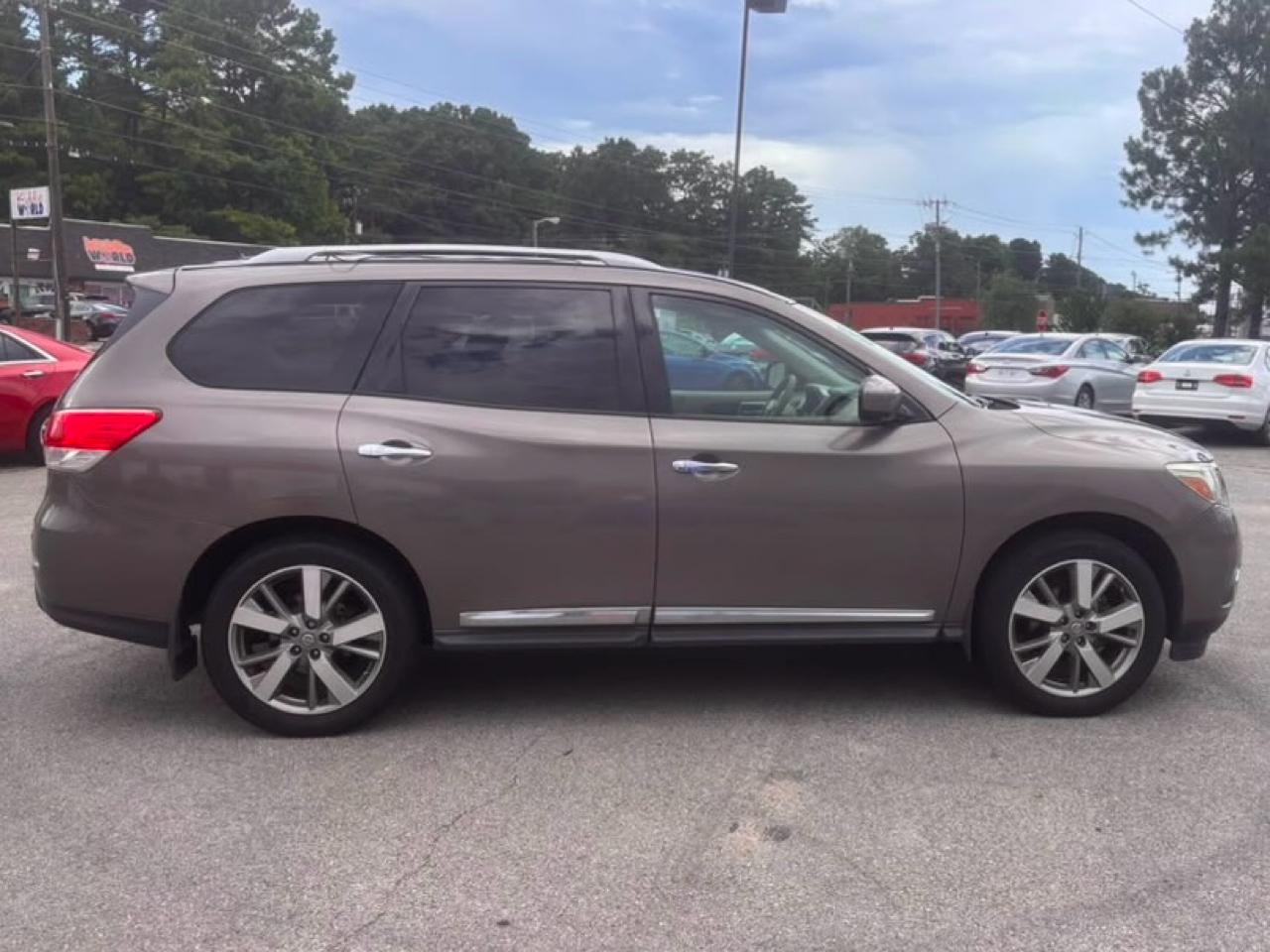 Nissan Pathfinder Platinum 2013
