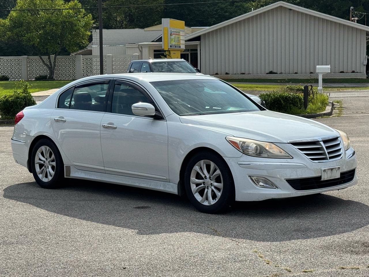 Hyundai Genesis 3.8L 2012