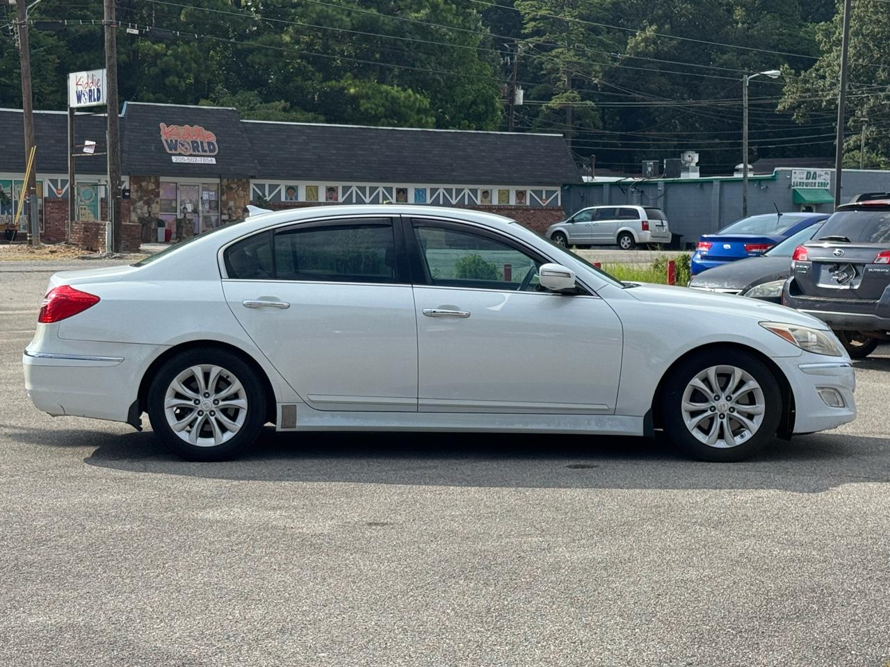 Hyundai Genesis 3.8L 2012