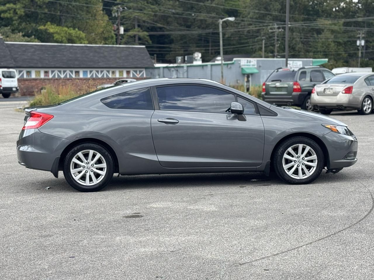 Honda Civic EX Coupe 5-Speed AT 2012