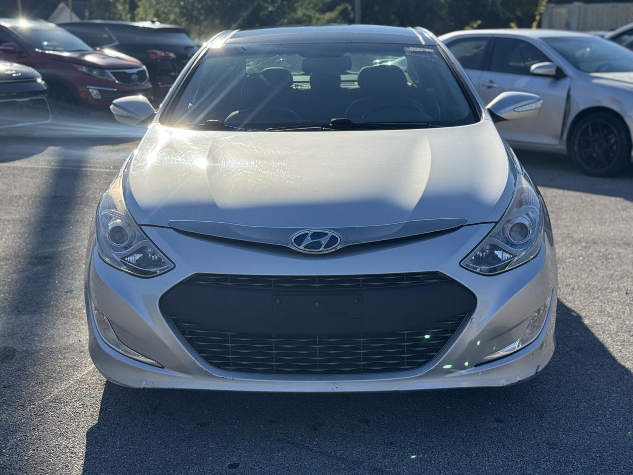 Hyundai Sonata Hybrid Sedan 2012