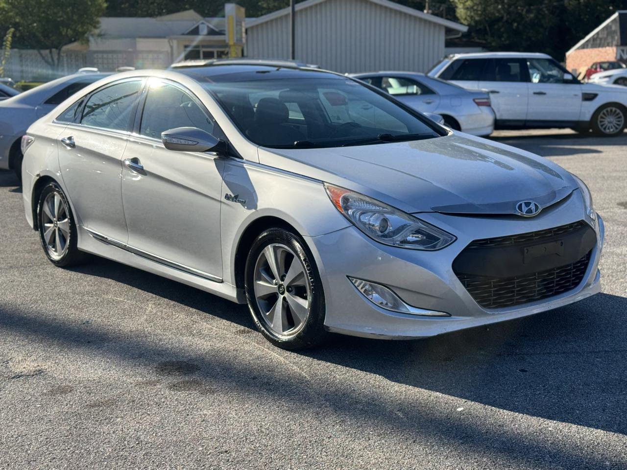 Hyundai Sonata Hybrid Sedan 2012