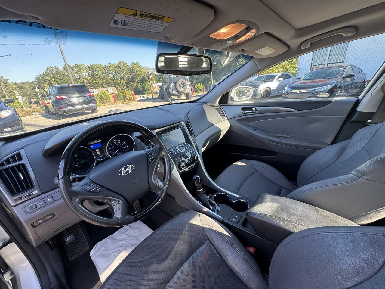 Hyundai Sonata Hybrid Sedan 2012