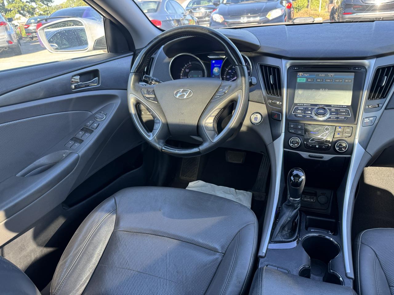 Hyundai Sonata Hybrid Sedan 2012