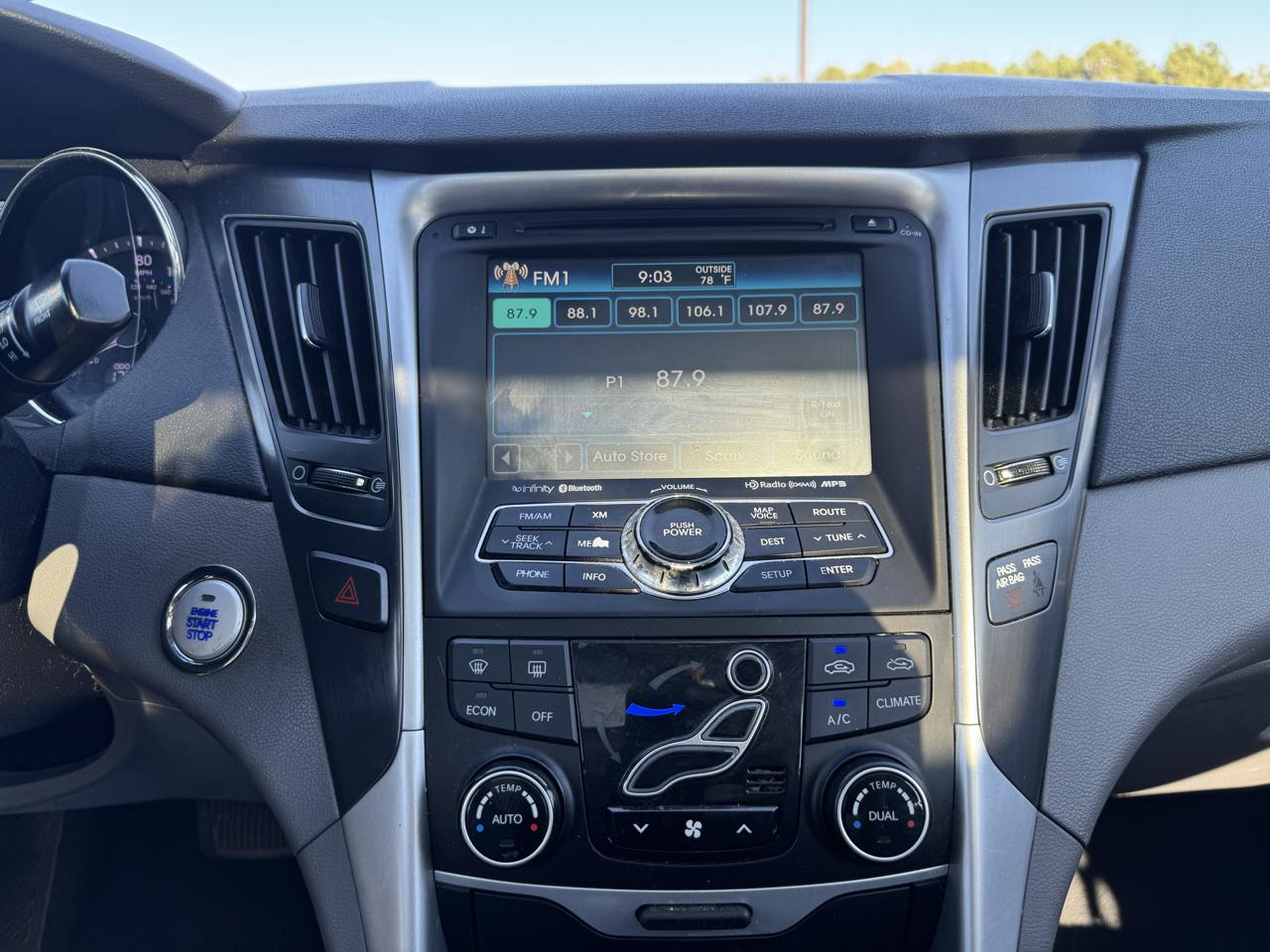 Hyundai Sonata Hybrid Sedan 2012