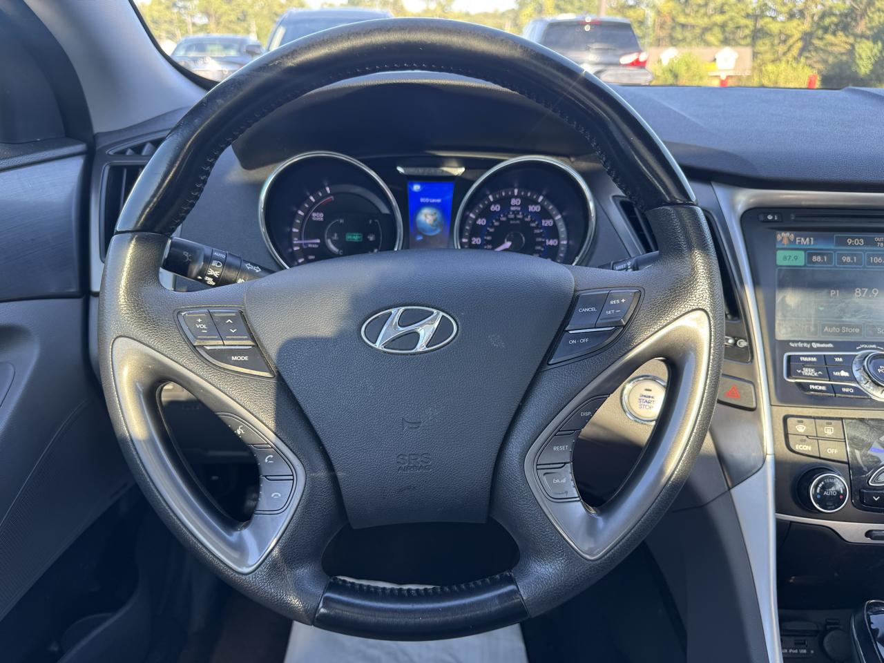 Hyundai Sonata Hybrid Sedan 2012