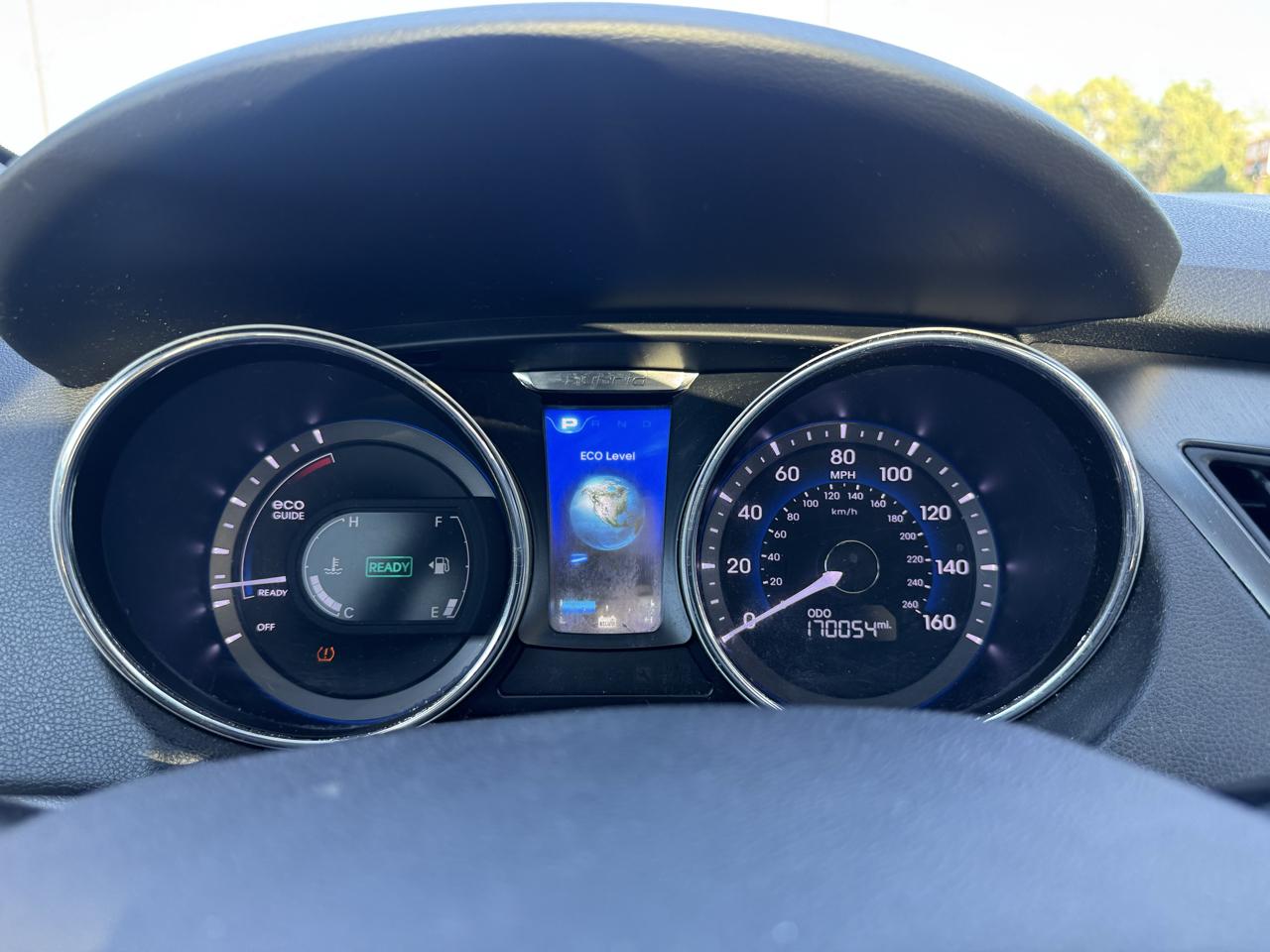 Hyundai Sonata Hybrid Sedan 2012