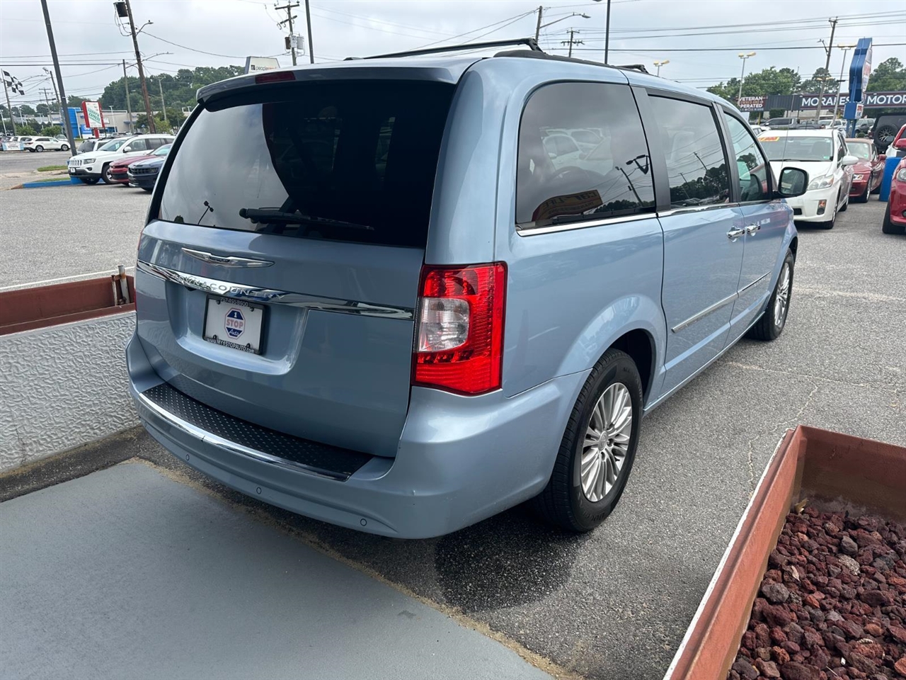 Chrysler Town & Country Touring-L 2013