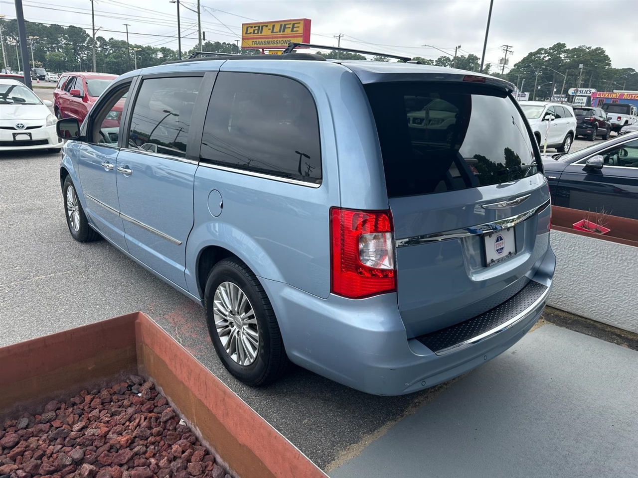 Chrysler Town & Country Touring-L 2013