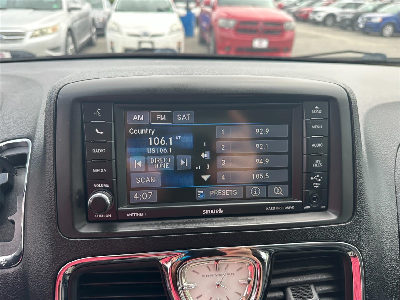 Chrysler Town & Country Touring-L 2013