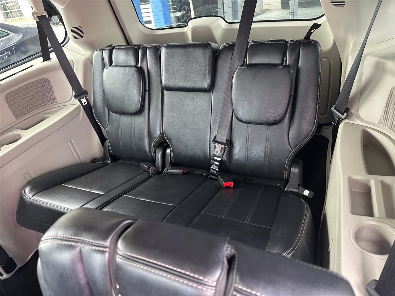 Chrysler Town & Country Touring-L 2013